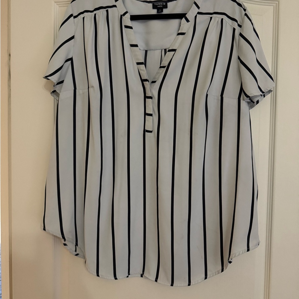 Torrid Black and White Boxy Blouse with Mandarin Collar